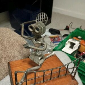 Metal Tennis Player Sculpture